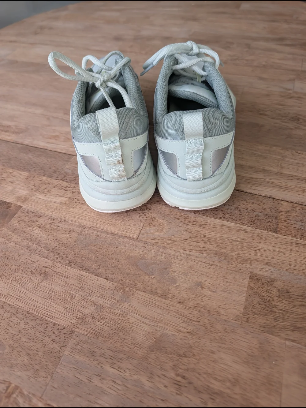 Ryka Mint Green Mesh and Synthetic Trainer Sneakers Size 8 Womens